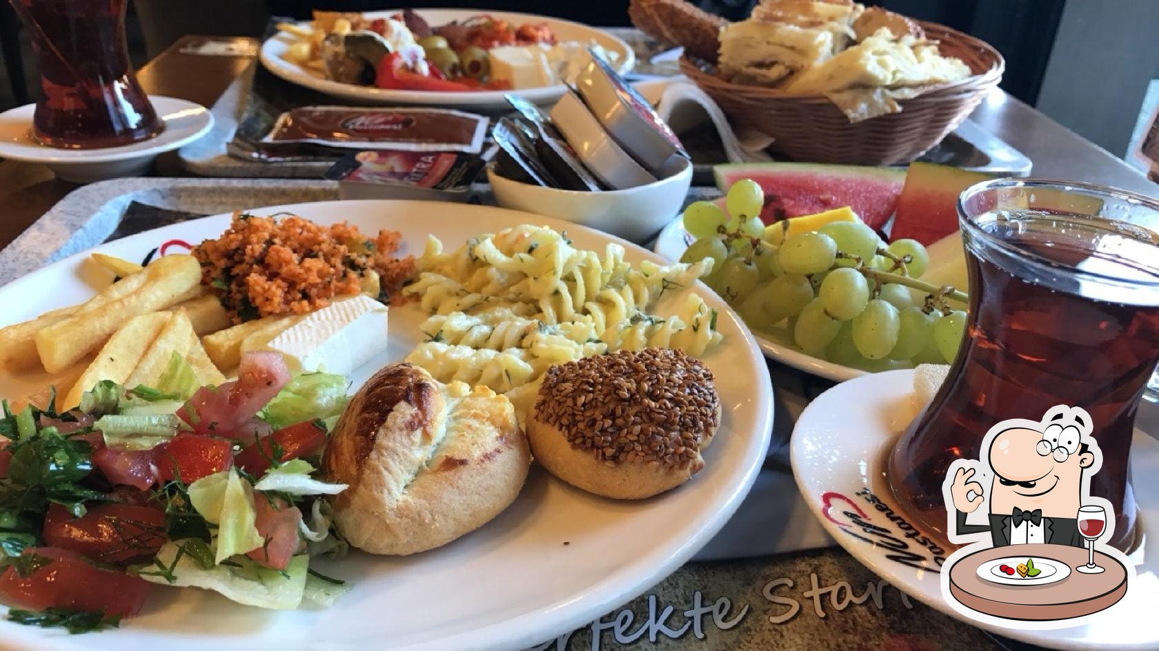 Nur Pastanesi Dortmund Hauptbahnhof cafe, Dortmund, MaxVonDerGrün