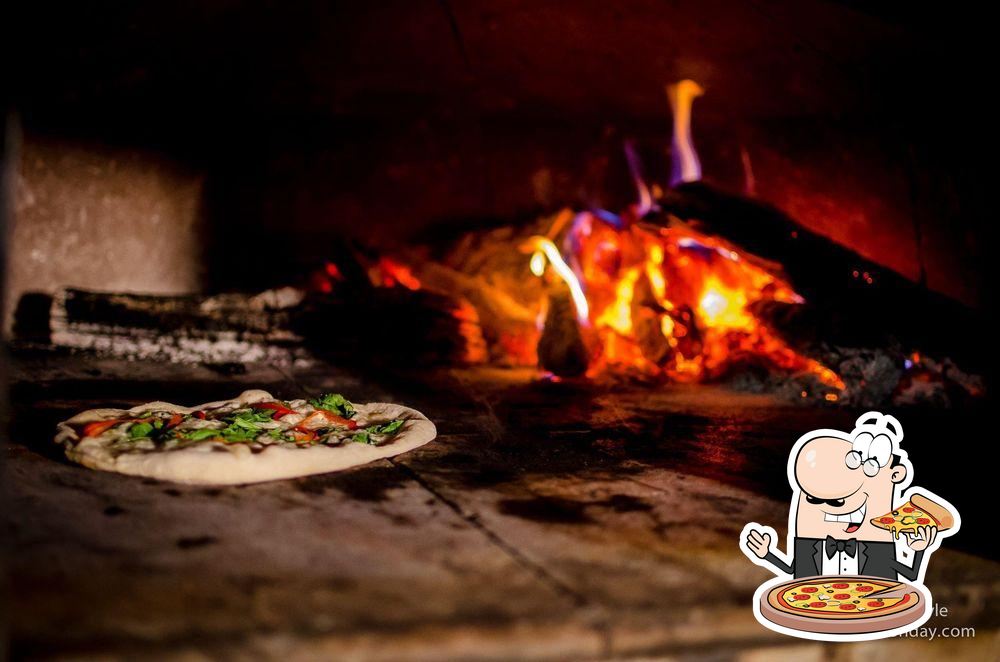 Earth and Stone Wood Fired Pizza, 2600 Clinton Ave W in Huntsville