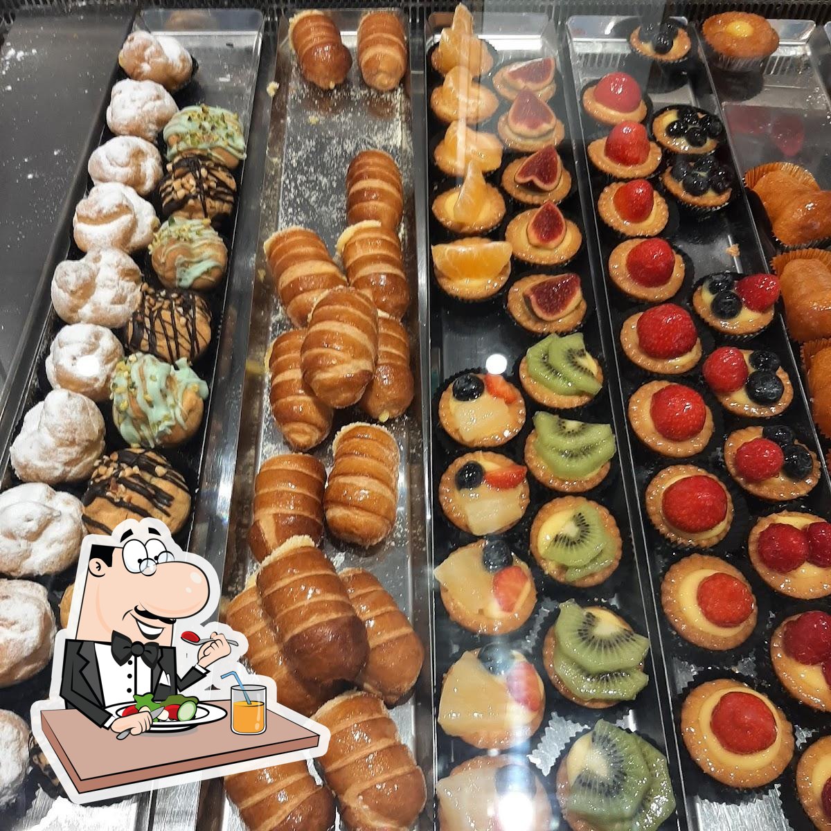 Torta stupenda e buonissima per il primo compleanno della mia bimba! - Foto  di Pasticceria Salvioni, Brugherio - Tripadvisor