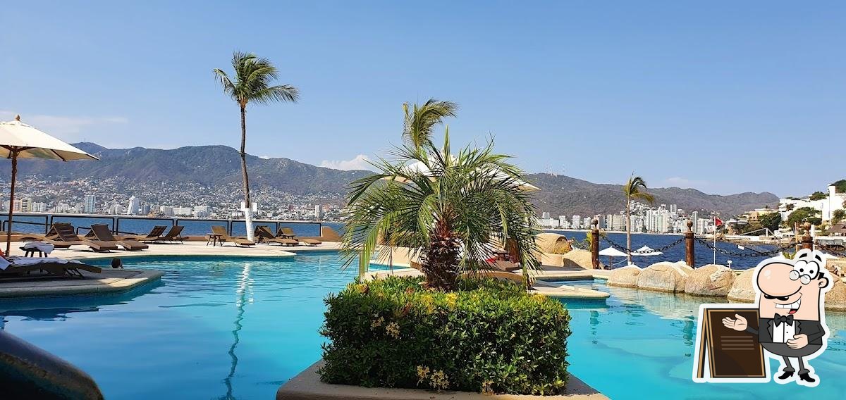 Club de Playa La Concha, Acapulco - Restaurant reviews