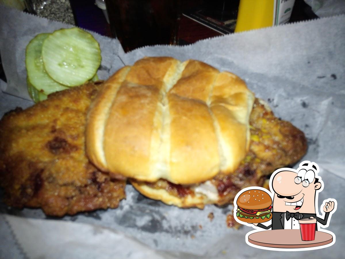 Damon's Sports Bar & Grill in Waterloo Restaurant menu and reviews