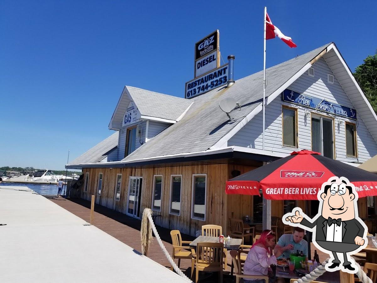Rockcliffe Boathouse Restaurant & Marina, Pkwy in Ottawa Restaurant