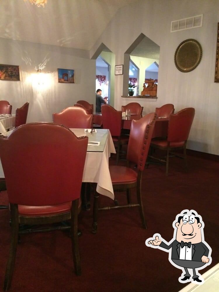 Phoenician in New Hartford Restaurant menu and reviews