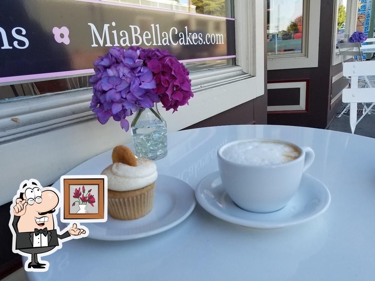 Mia Bella Cupcakes in Arcata - Restaurant menu and reviews