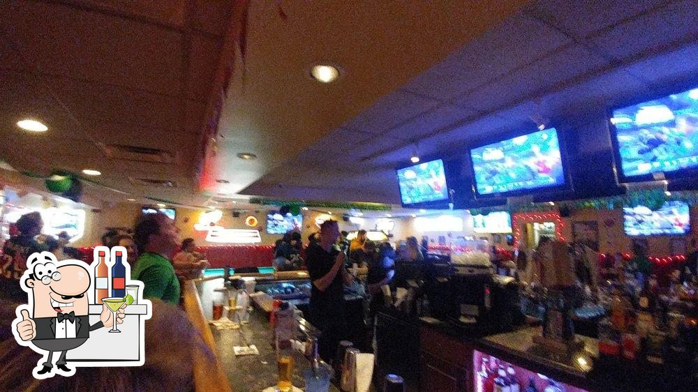 Dominic's Tavern in Bellmawr Restaurant menu and reviews