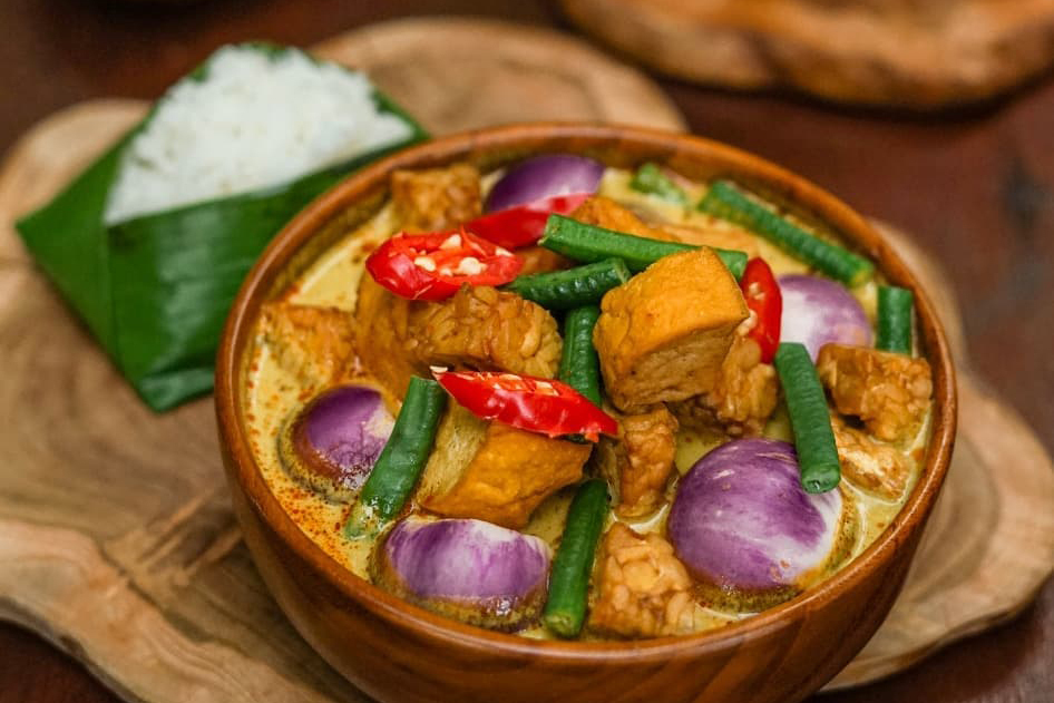 exotic-vegetarian-dishes-you-must-try-in-surabaya-indonesia