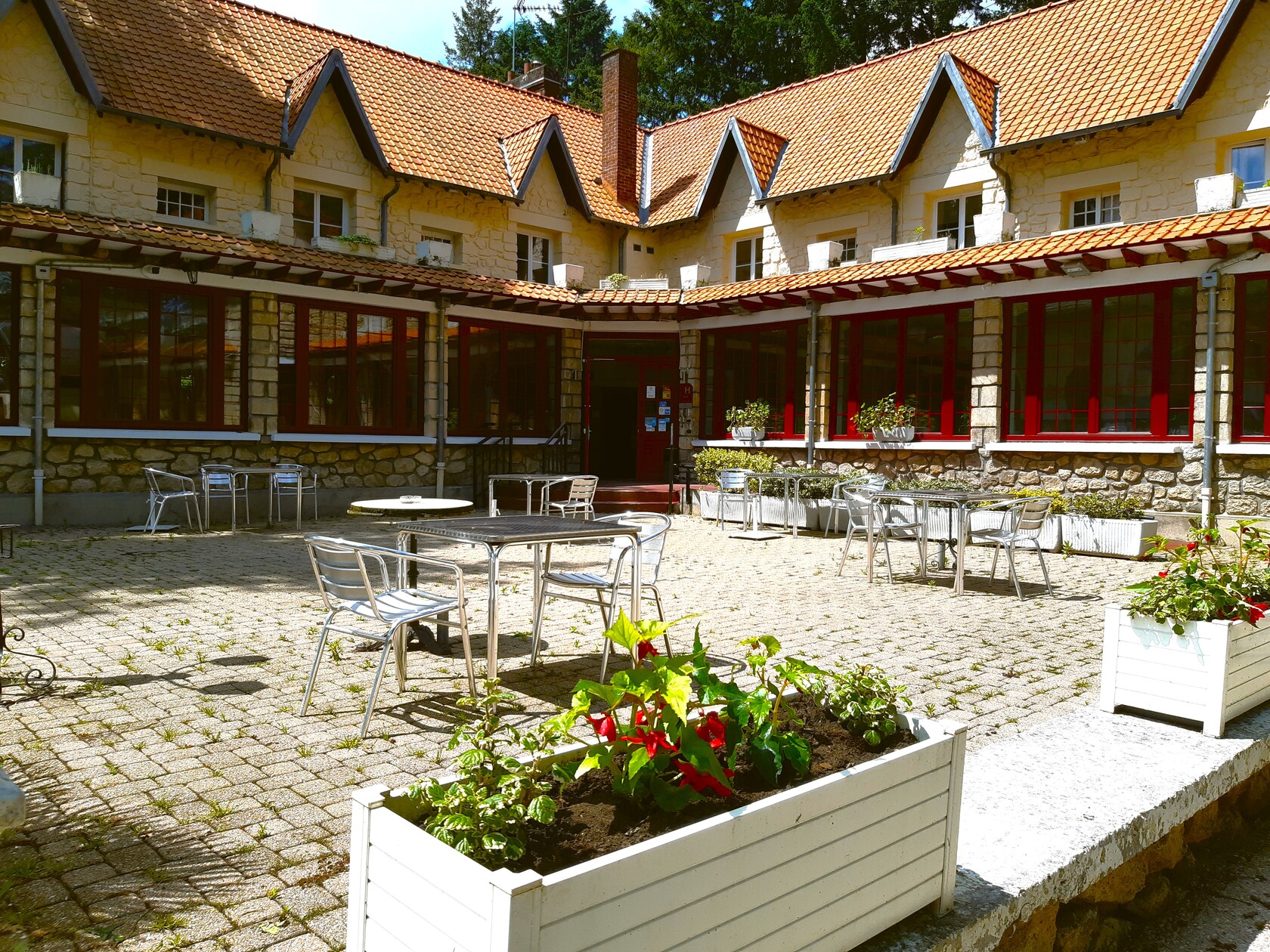 Inn Du Lys - Hotel & Restaurant