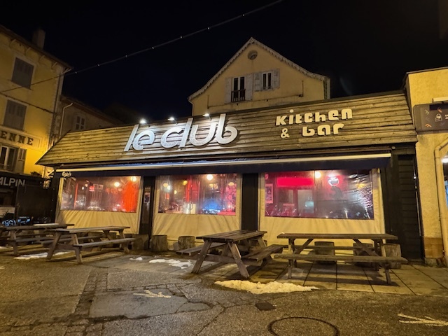 Le Club Kitchen and Bar