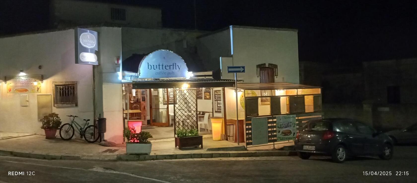 BUTTERFLY Coffee Pub - ALAMY L' Hamburgeria
