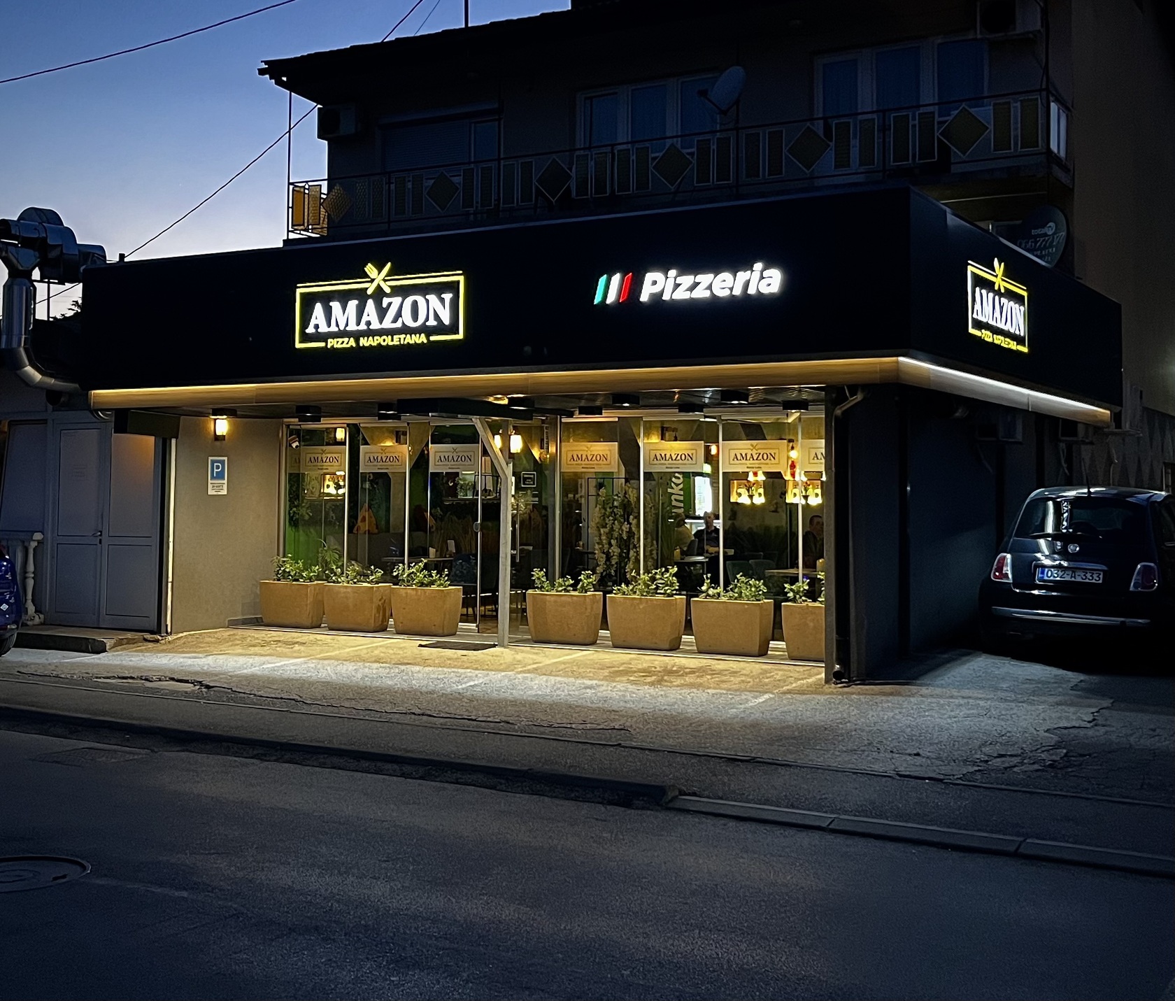 Pizzeria AMAZON Pizza Napoletana