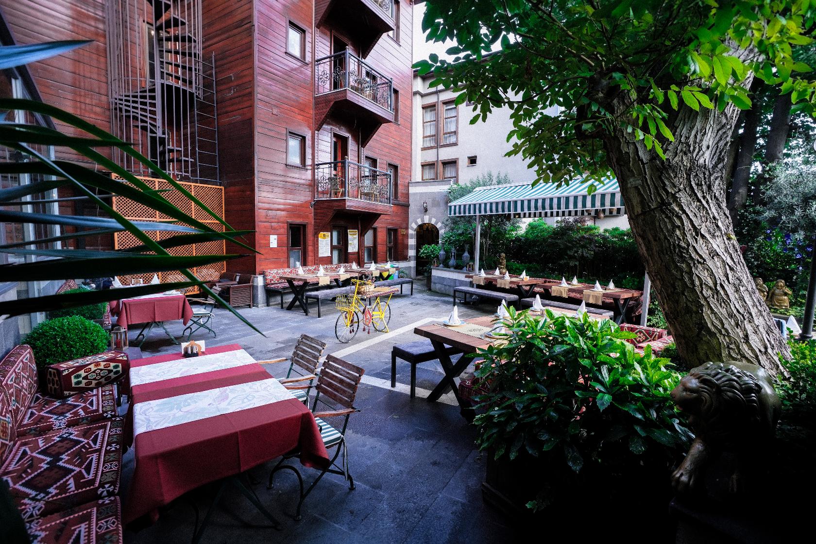 Garden 1897 Restaurant