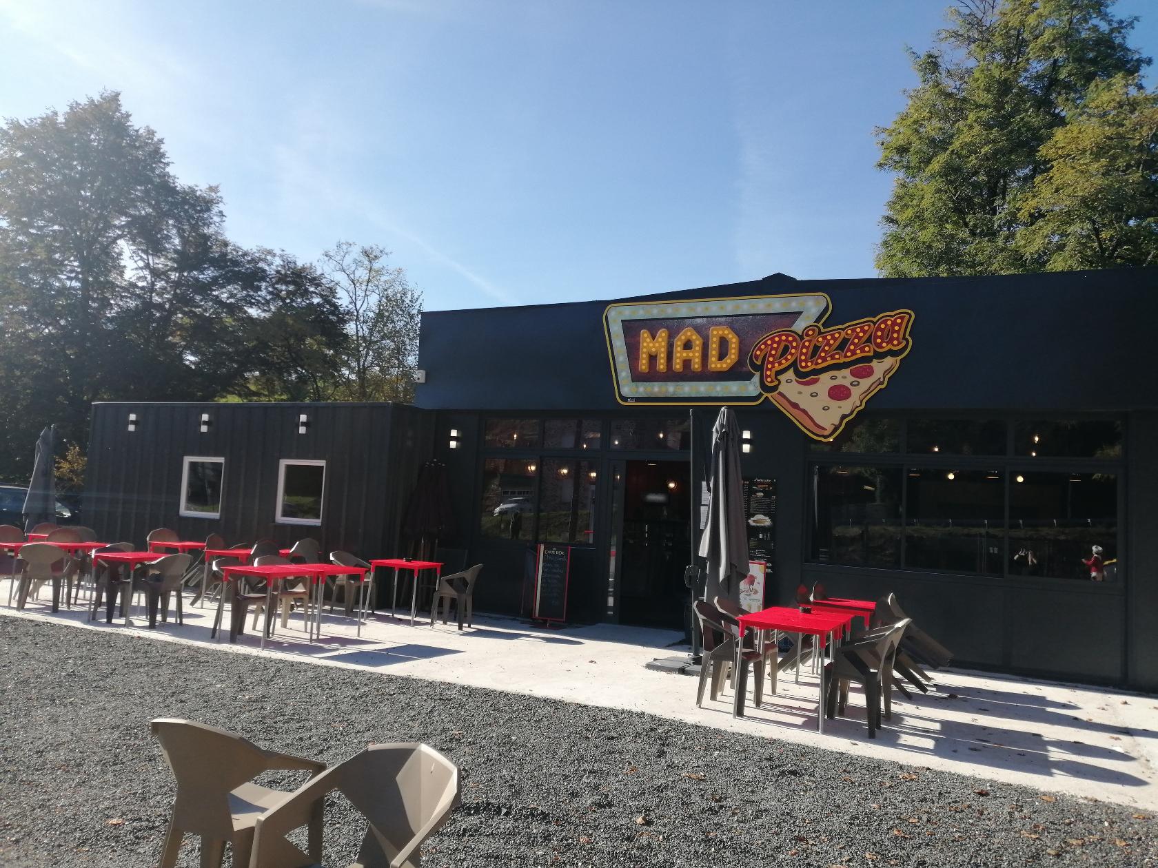 Pizza & Burger "Le Bon Endroit" By MAD PIZZA