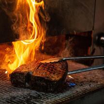 beef & glory. Steakerei