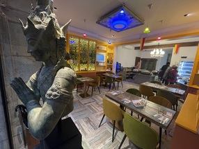LunchBox, salle à manger végétarienne ayurvédique
