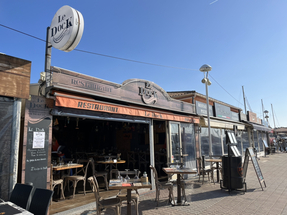 Le Dock