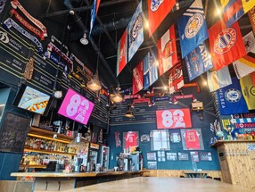 PUB 82 in Dinamo