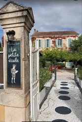 La Petite Ecole