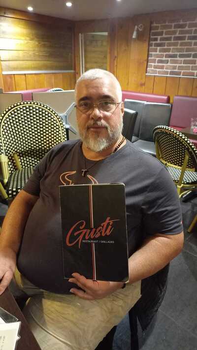photo de Gusti Restaurant