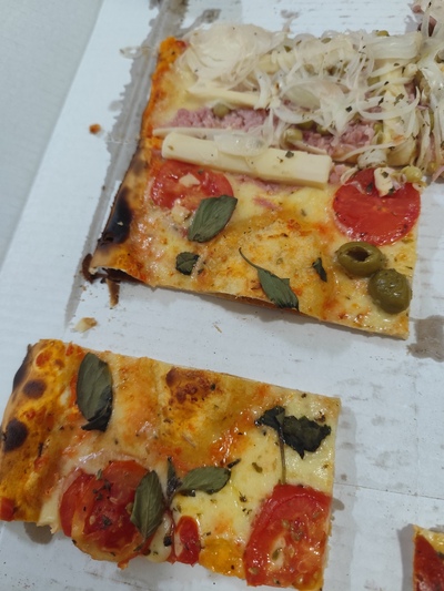 Graminha Pizza Por Metro foto