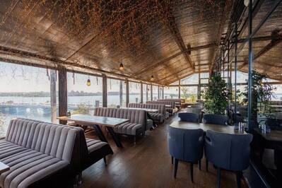 Restaurant 15/86