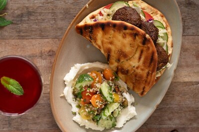 photo de The Balkan Mediterranean Restaurant