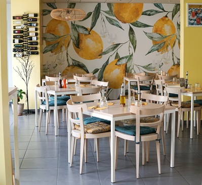 Mezzaluna Trattoria