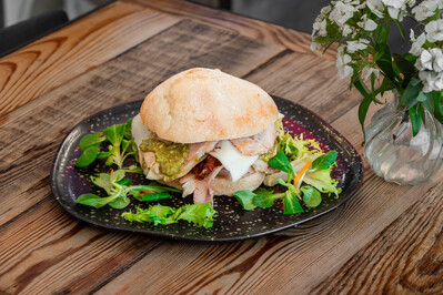 THE LOFT Colazione, Brunch & Pizza Dinner vicino San Pietro foto