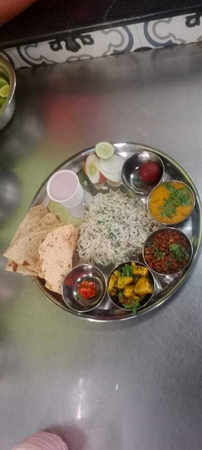 Vithal Kamat Restaurant Kikvi photo