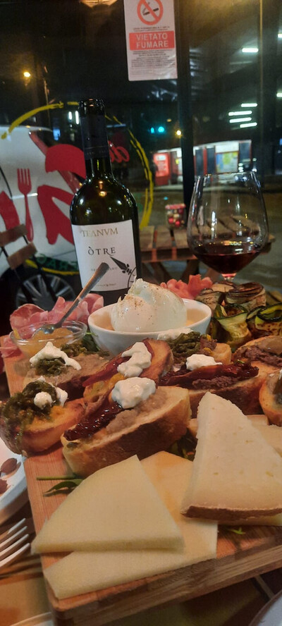 da Giù Food and Beverage foto