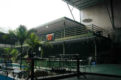Hoot Craftwork 2.0 (Brewery & Kitchen) photo