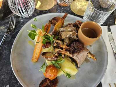 photo de Le Five Restaurant & Plage Privée - Six-Fours-les-Plages