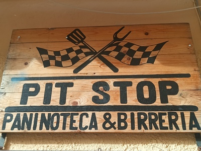 Pitstop paninoteca e birreria foto