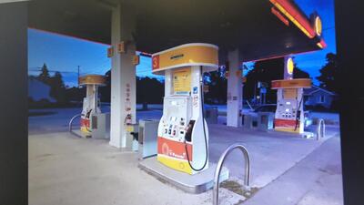 photo de Shell Gas & KwikBite Indian Takeout & Convenience
