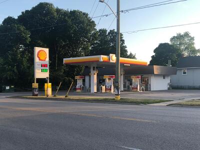 photo de Shell Gas & KwikBite Indian Takeout & Convenience