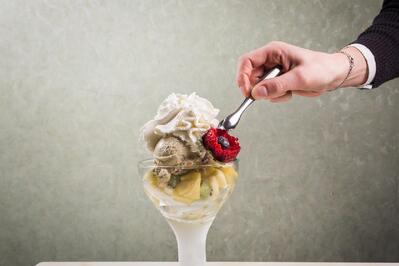 Tavoloni bar gelateria foto