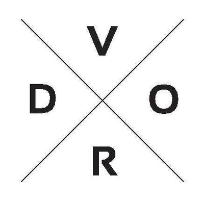 Dvor
