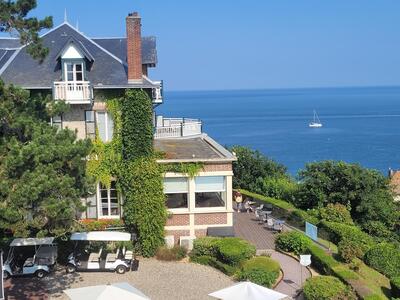 Hôtel Restaurant Dormy House