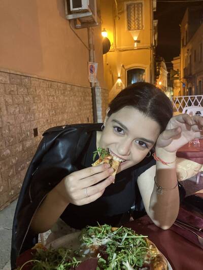 33 APRILE Disco-Pub Cicchetteria Pizzeria Paposceria Piadineria Paninoteca foto