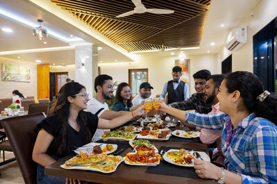 Hotel Gulmohar Kudal - Family Restaurant and Bar photo