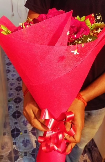 Cake point raebareli (bakery )_online deliver cakes,gifts,flower, chocolates &more) photo