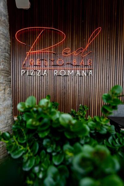 Red Resto Bar Pizza Romana