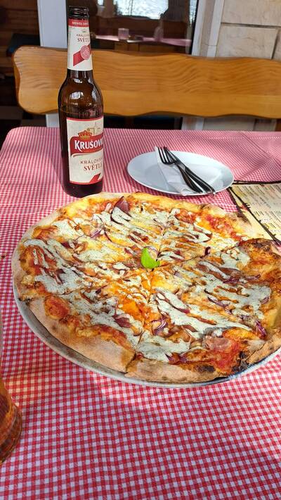 Konoba i pizzeria Lara foto