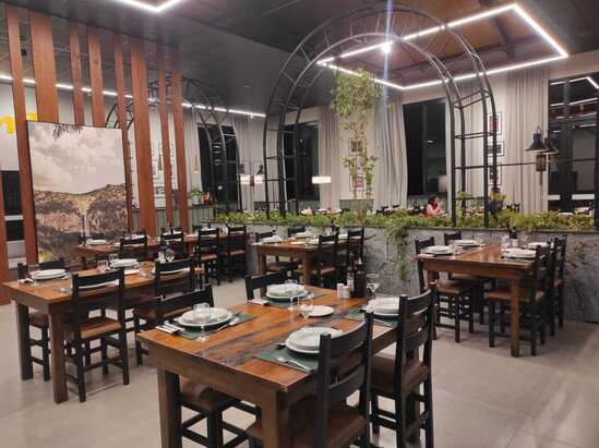 Restaurante Sbornea's Vale dos Vinhedos, Bento Gonçalves - Restaurant ...