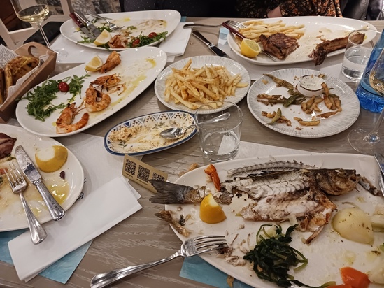 Thinalos Seafood Restaurant - ΘΙΝΑΛΟΣ, Athens - Restaurant menu and reviews