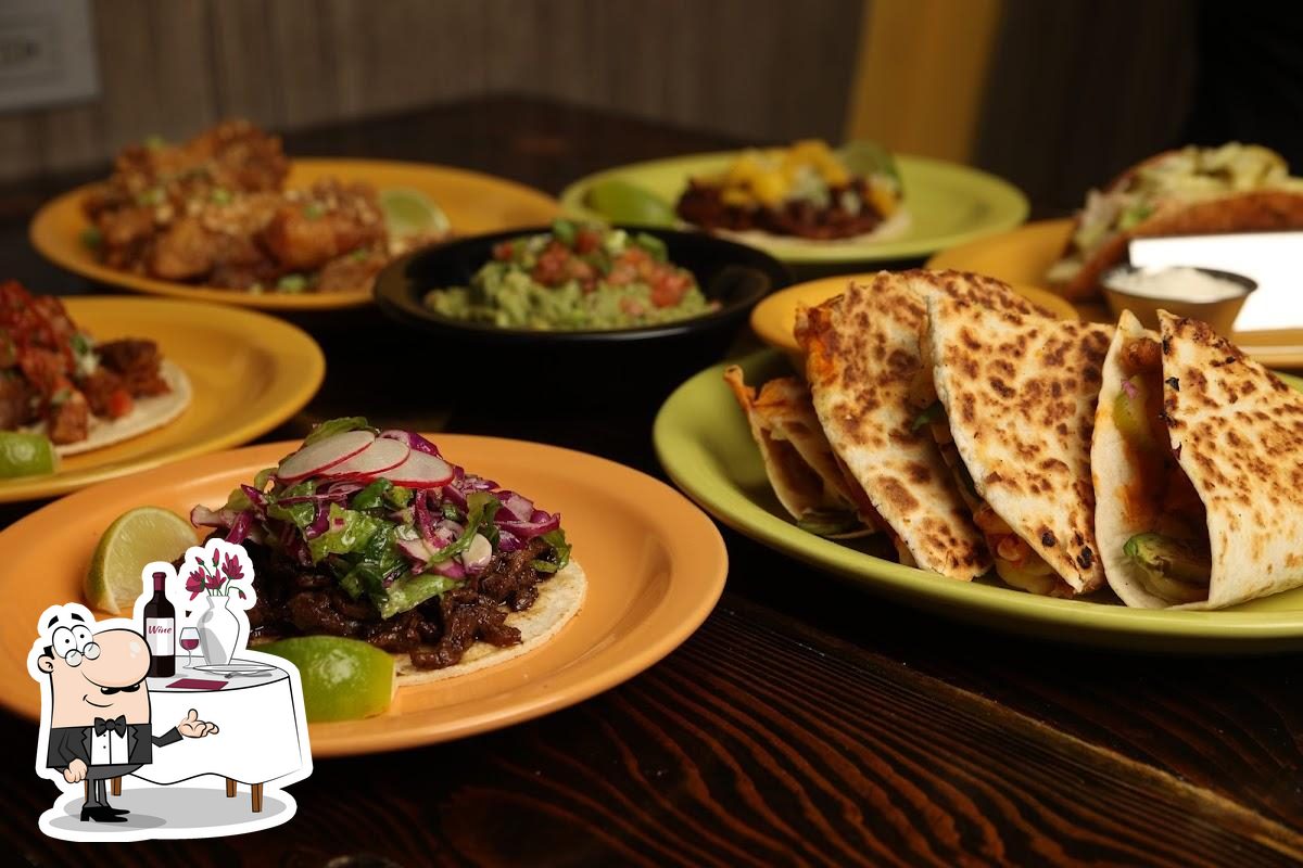 Uptown Taco in Floral Park - Restaurant menu and reviews