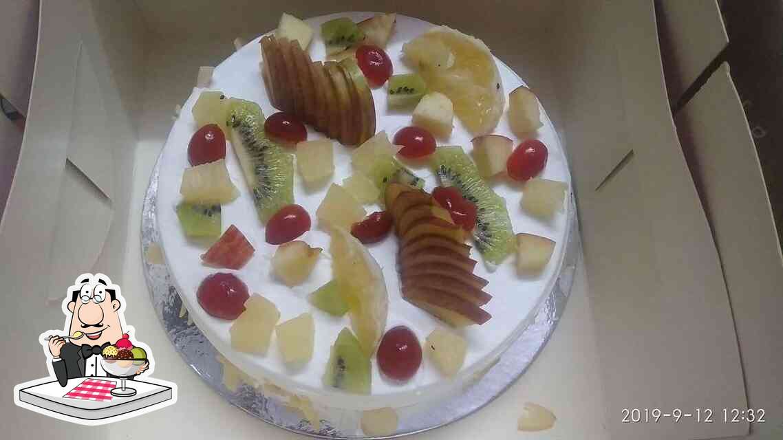 rf1d FNP Cakes N More dessert 2021 09