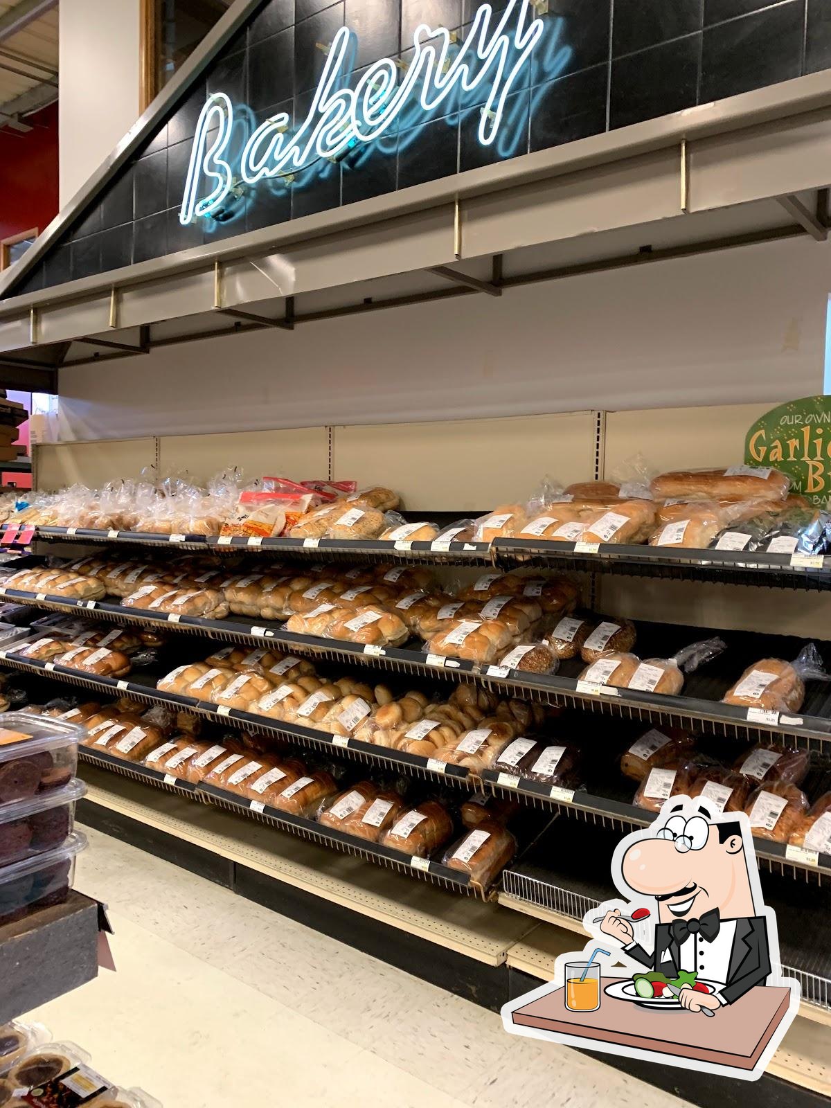 Cloverleaf Grocery in Emo Restaurant reviews