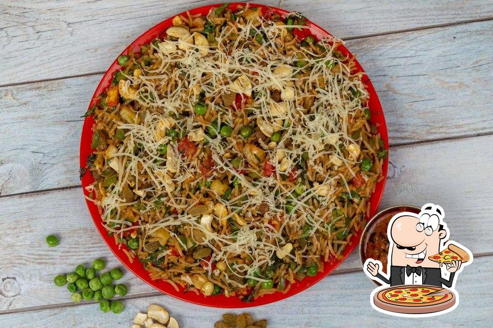 Famous fast food, Surat, 92 Laxmi Narayan soc Restaurant menu and reviews