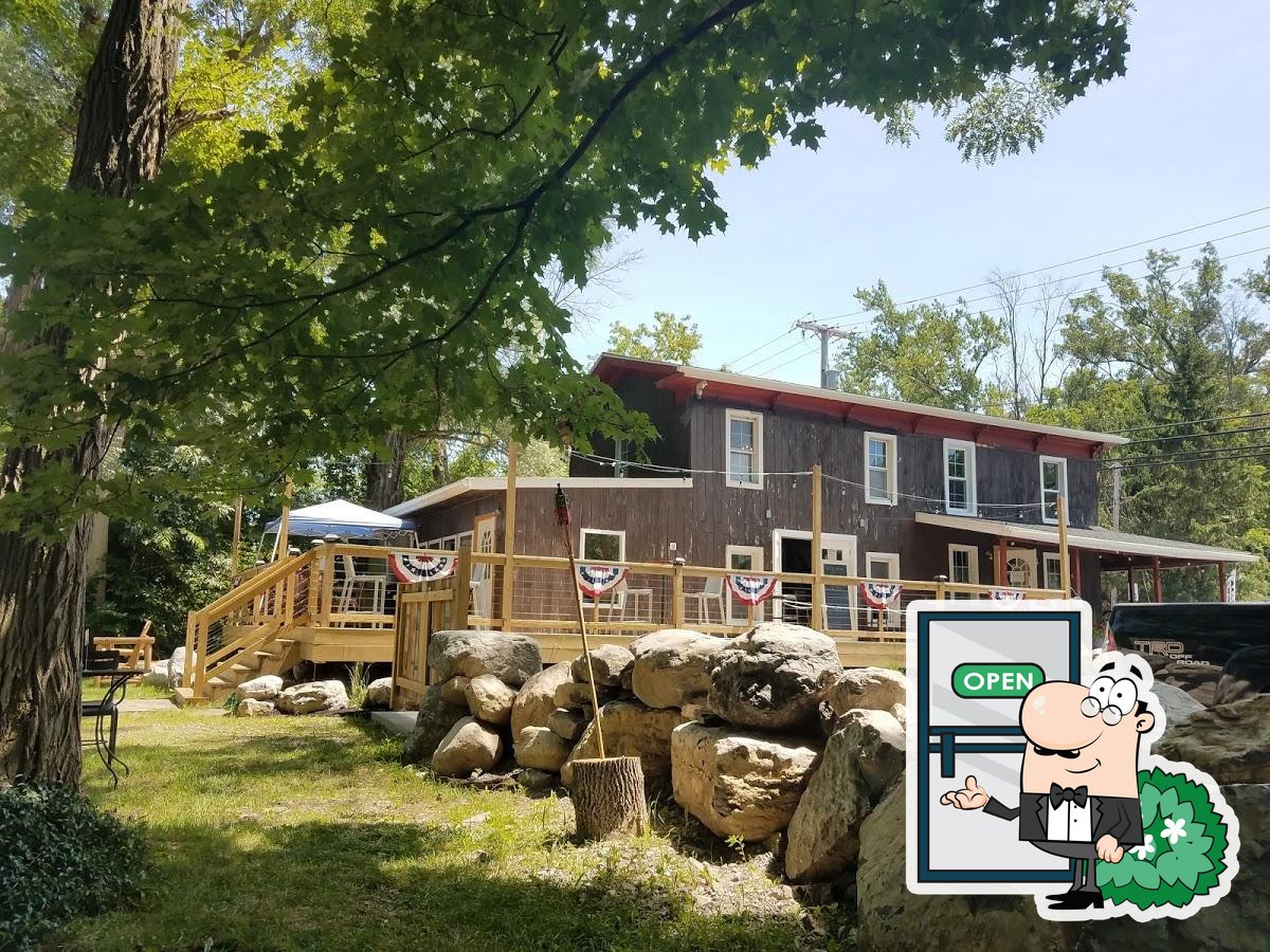 Birdhouse Brewing Company in Honeoye Restaurant menu and reviews