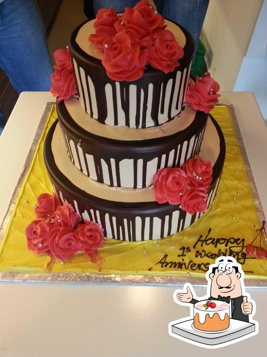 Online Cake Delivery | Send Cakes by Best Bakery | Order For Same Day:  Bakingo